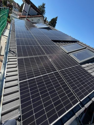 Aufdach-Photovoltaik auf Ziegeldach im Raum Singen und Radolfzell